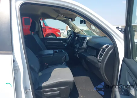 2019 Ram 1500 Big Horn/Lone Star 4X4 5'7 Box z USA, uszkodzony, nr VIN 1C6RRFFG2KN776812